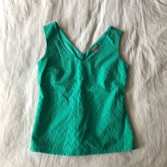 Banana Republic V-Neck Top - Picture 2 of 5